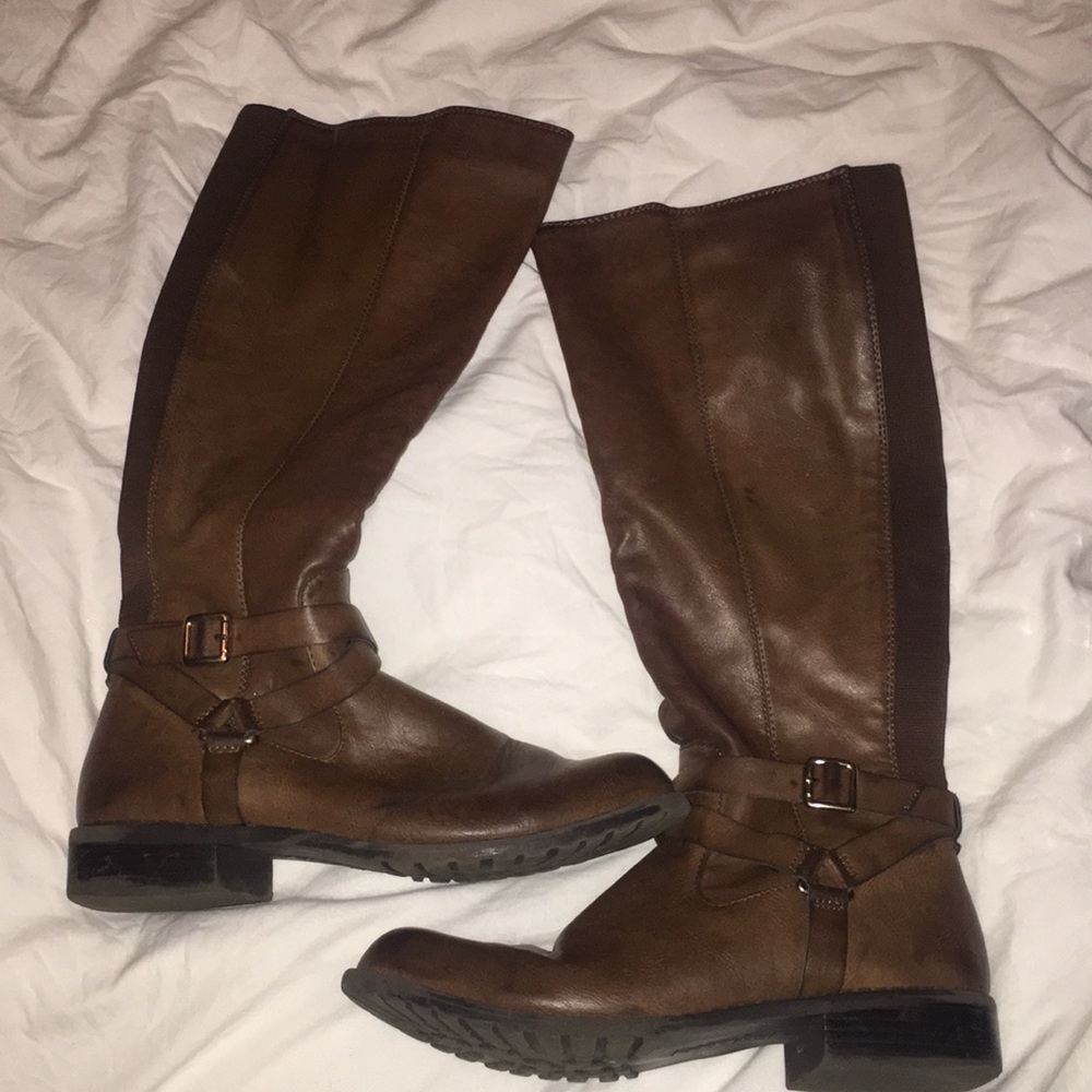 Brown boots